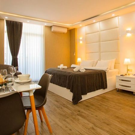 Holiday Premium Apartments Batumi Exterior photo