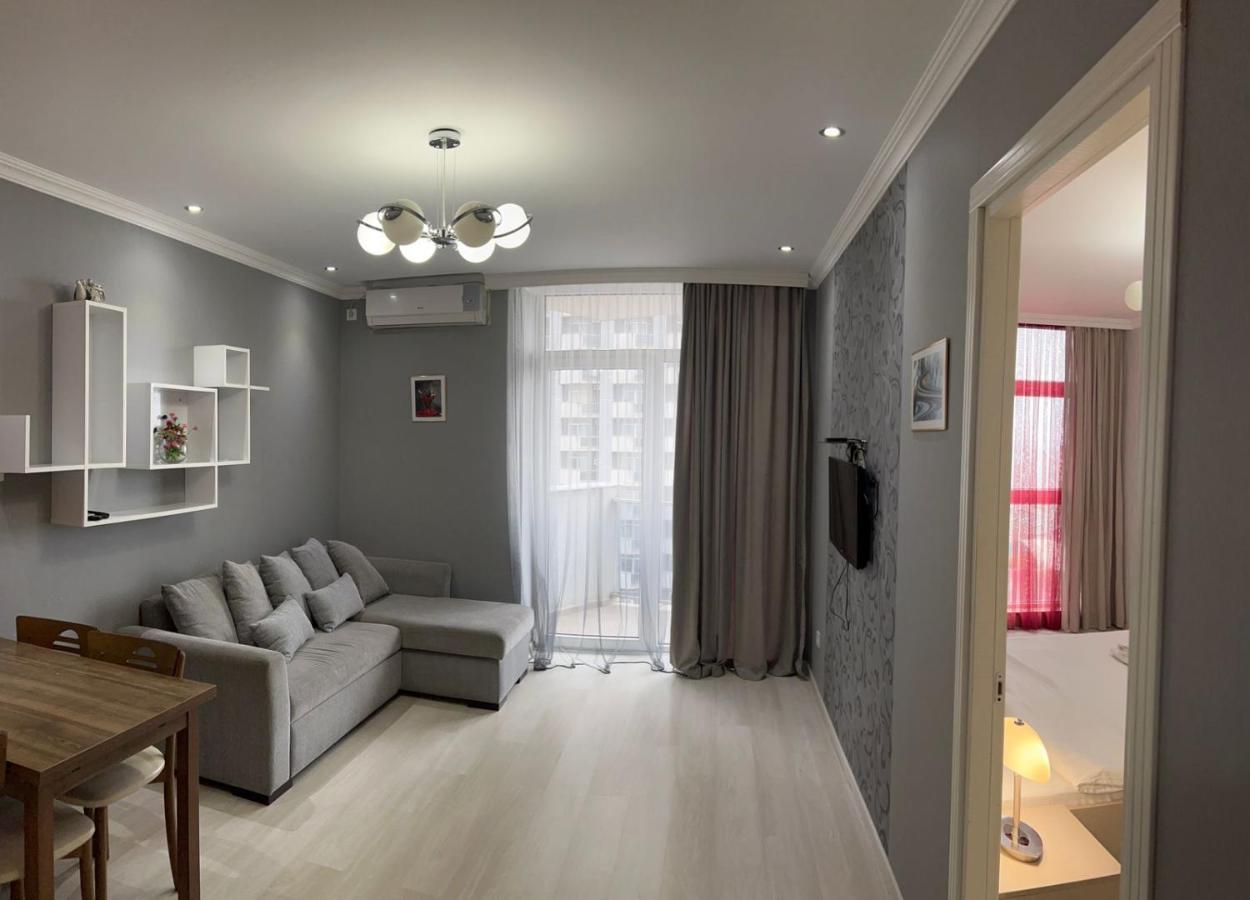 Holiday Premium Apartments Batumi Exterior photo