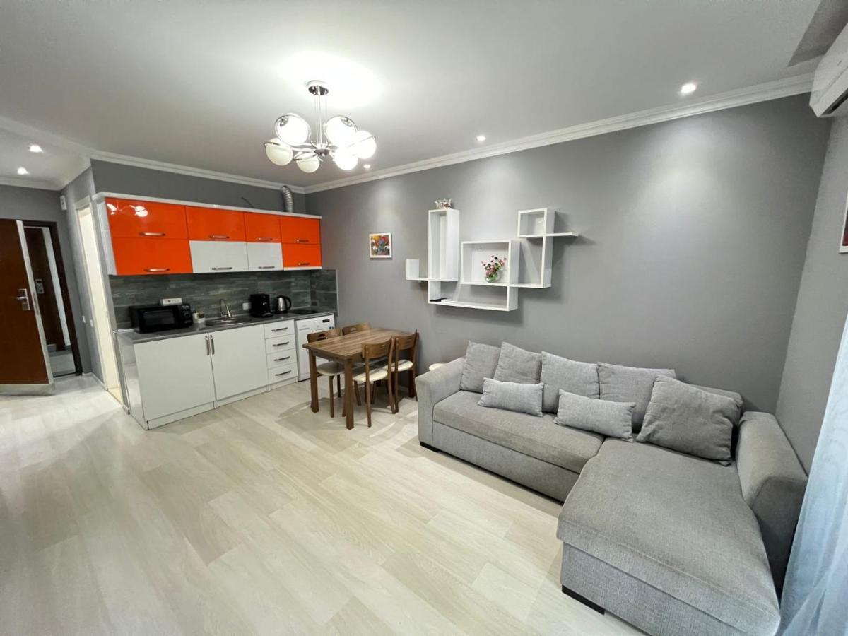 Holiday Premium Apartments Batumi Exterior photo