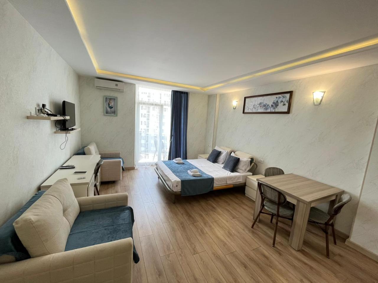 Holiday Premium Apartments Batumi Exterior photo