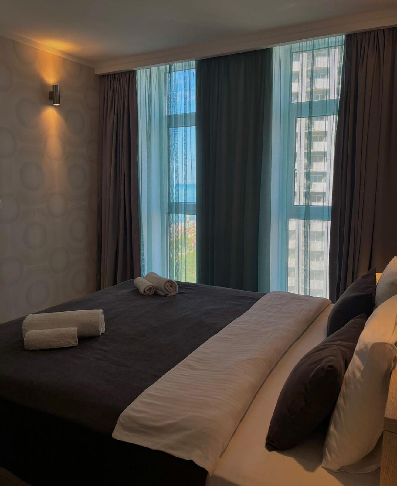 Holiday Premium Apartments Batumi Exterior photo