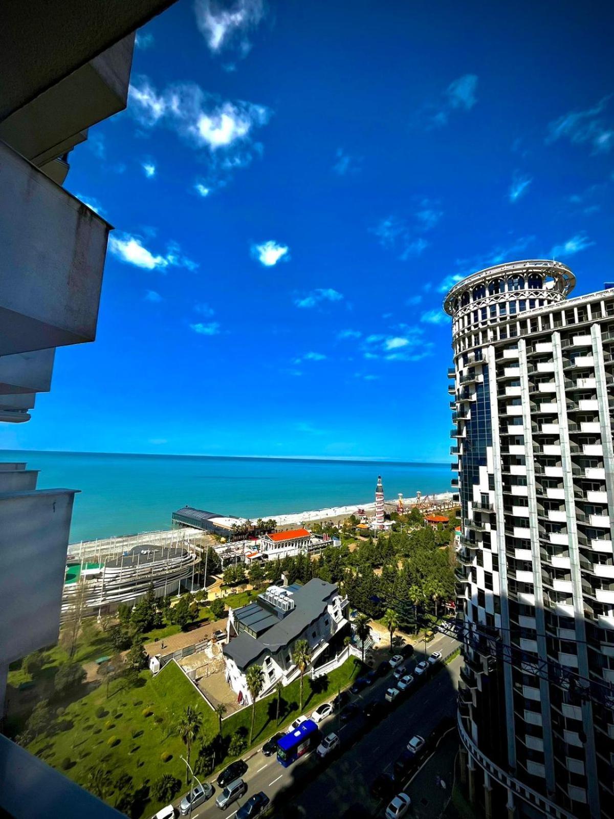 Holiday Premium Apartments Batumi Exterior photo