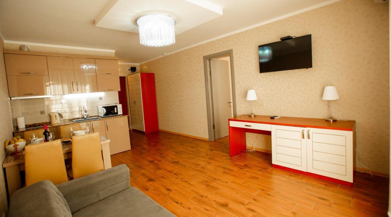 Holiday Premium Apartments Batumi Exterior photo